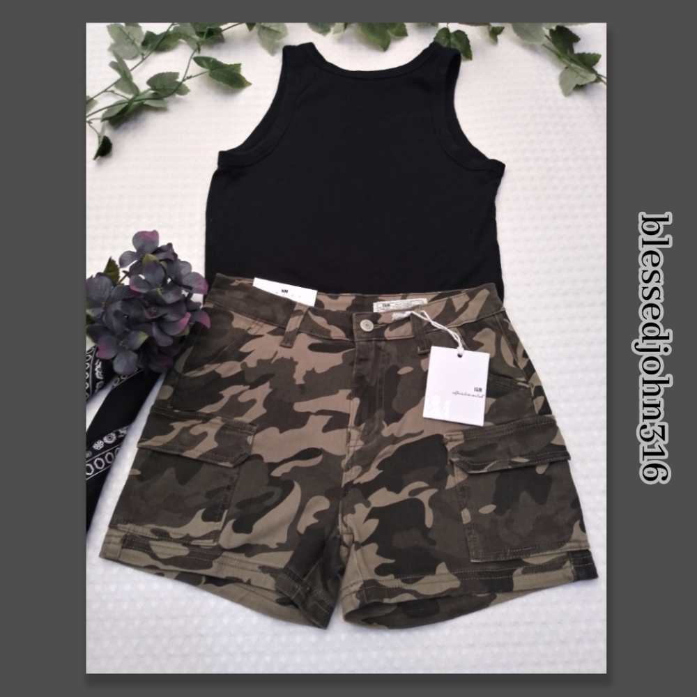 Camo Cargo Shorts High Rise Women NWT